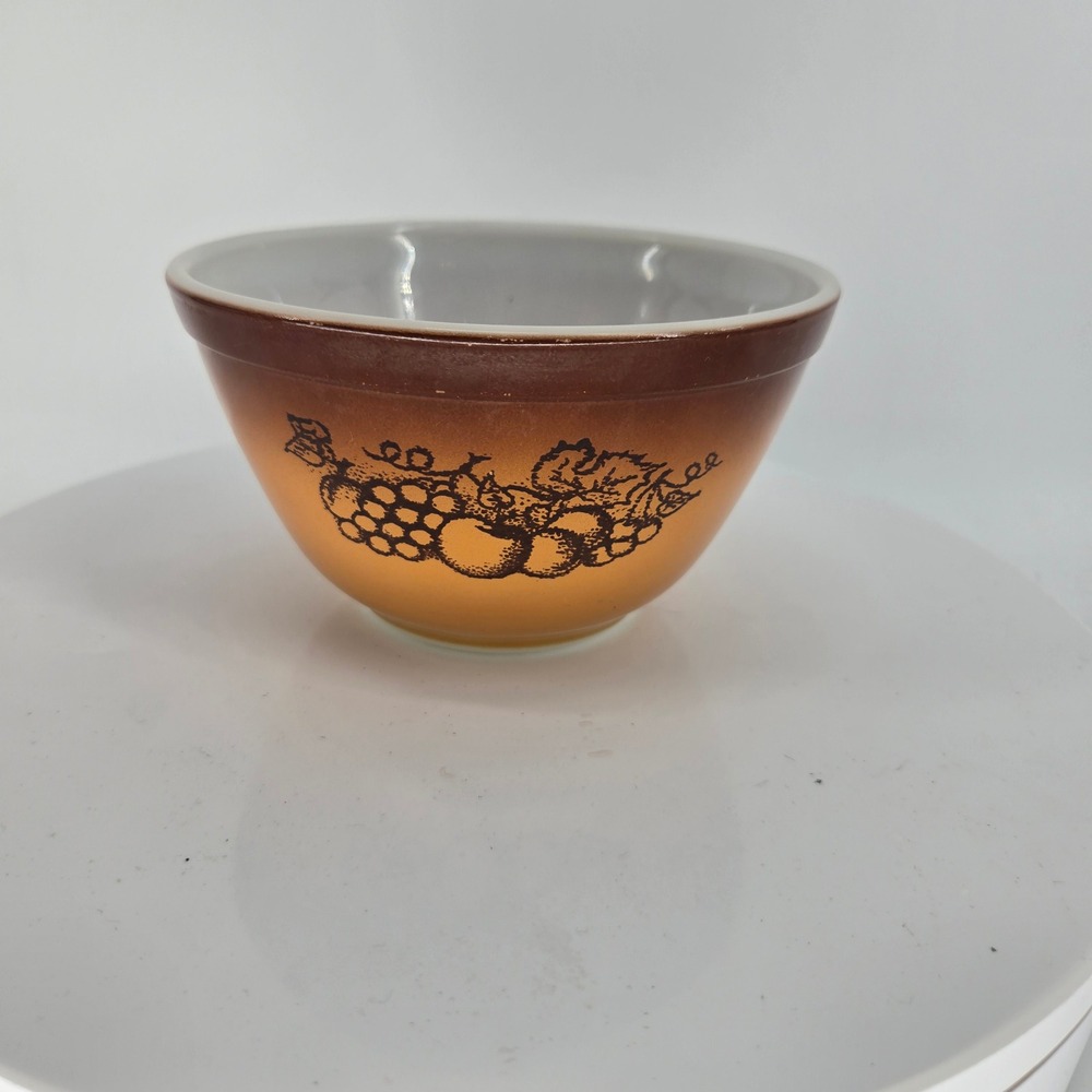 Vintage Pyrex 401 Autumn Harvest Mixing Bowl 1.5 Pint Orange Brown Ombre Wheat